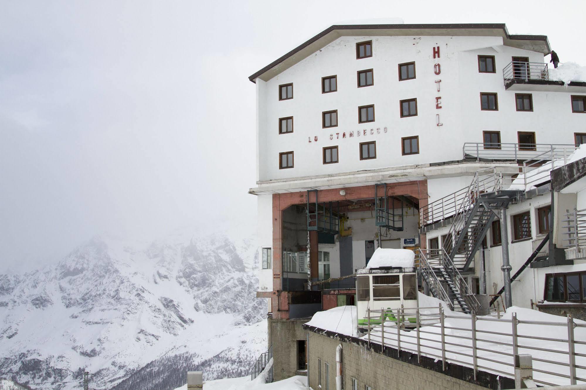 Hotel Lo Stambecco Breuil-Cervinia Exterior photo